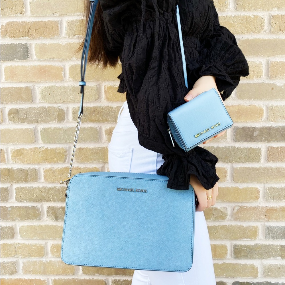 BUNDLE💕Michael Kors crossbody and wallet - Picture 1 of 4